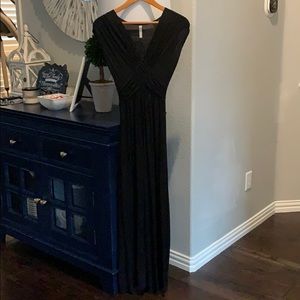 Women’s black knit maxi dress